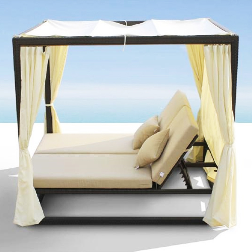 Outdoor Daybeds