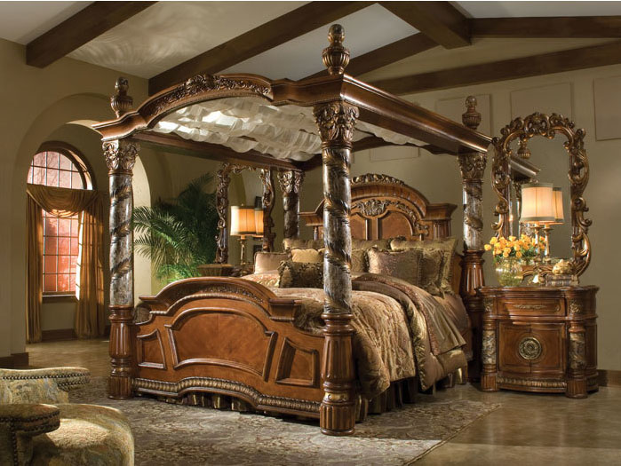 Classic Chestnut Cal King Canopy Bed, California King Canopy Bed Wood Frame